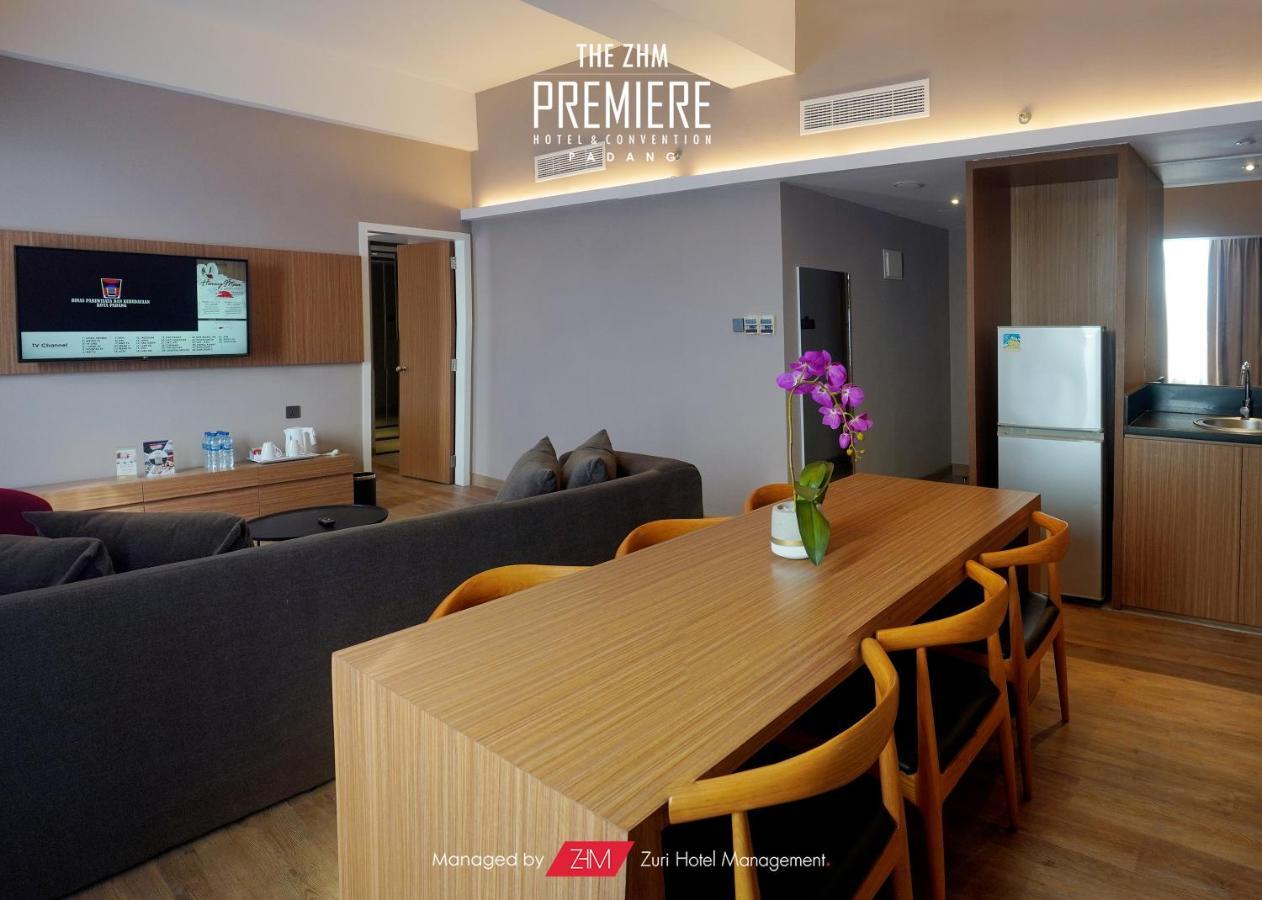 The Zhm Premiere Padang Hotel Exterior photo